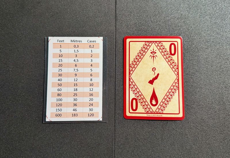 Aperçu de la carte de conversion à côté d'une carte à jouer